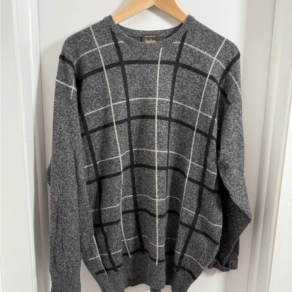 Neiman Marcus Gray Crewneck Sweater